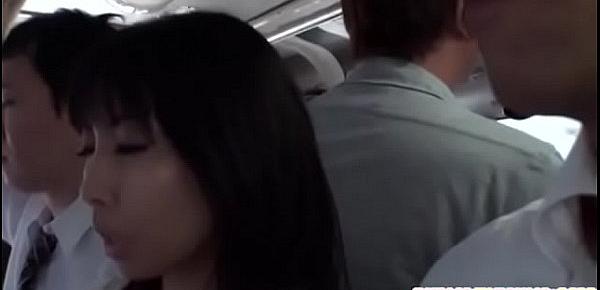  japanese hot girl abused big ass upskirt bus NOMBRE de esta japonesa  porfavor, WHO IS SHE  IS SO HOT!!!